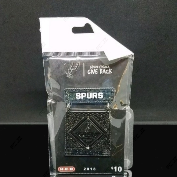 HEB x San Antonio Spurs - Fiesta Medal (2018) - NEW - Picture 2 of 6